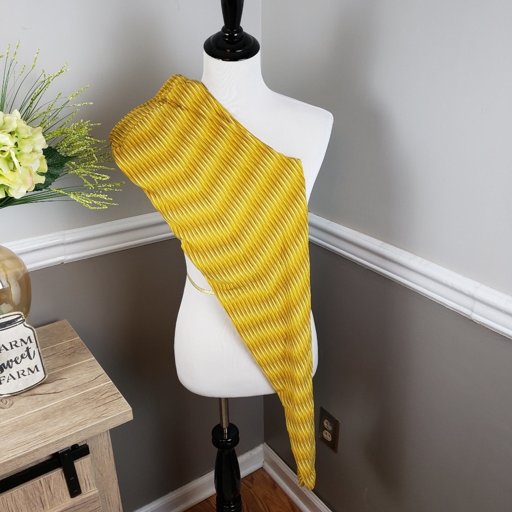 Monochrome Gold Chevron Lularoe Tall and Curvy